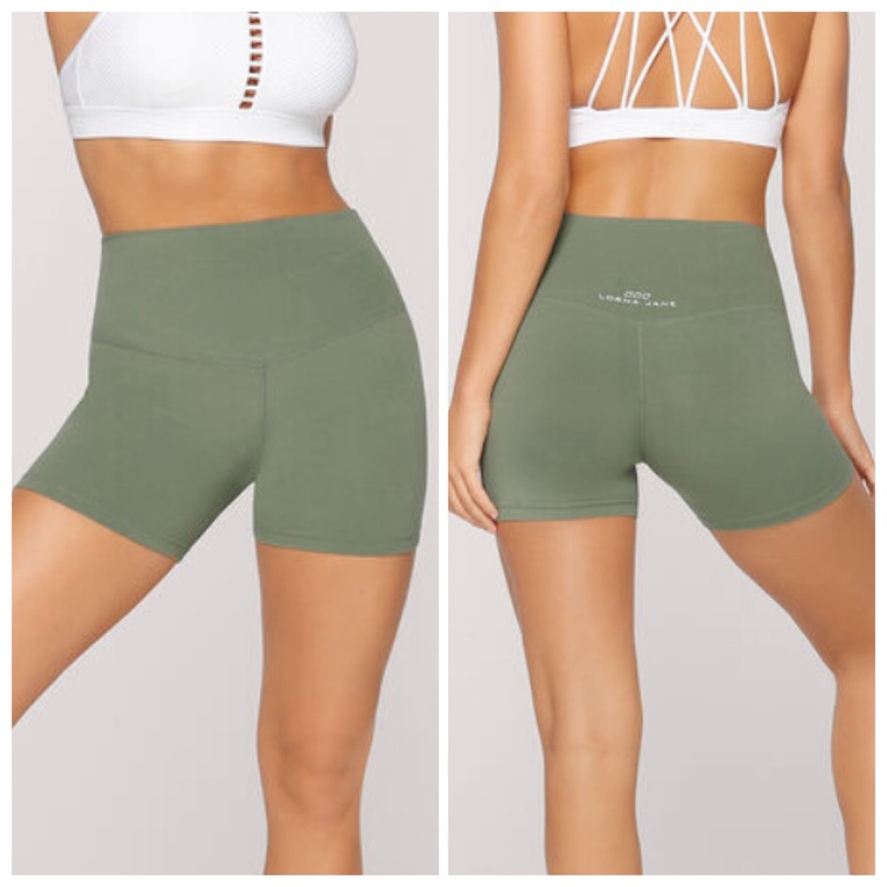 LORNA JANE NWT Bare Minimum Bike Shorts Tight Light Khaki Green Sz XL